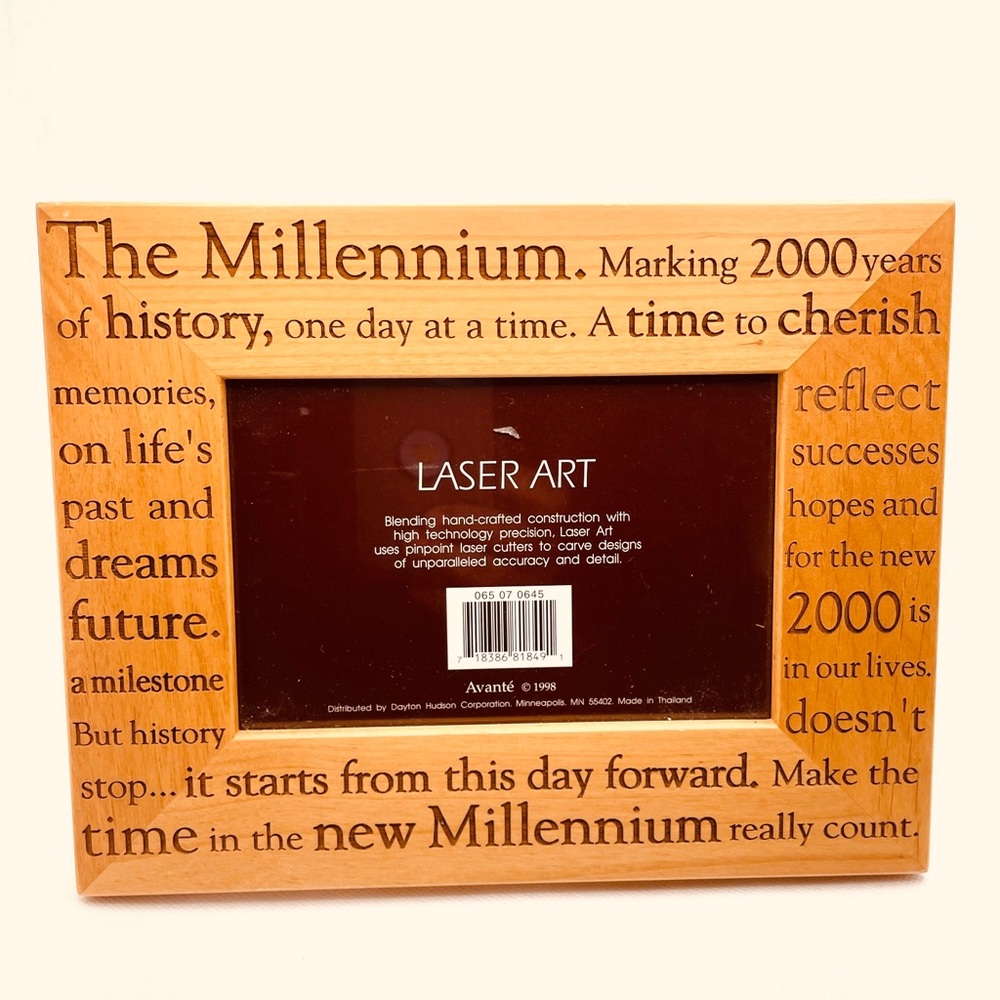 Laser Art ENGRAVED 2000 Millennium WOOD PHOTO FRAME 4"x6" Picture Gift New